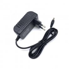 Li-Ion charger 12.6V 1A with universal 5.5 2.1 and 2.5 plug